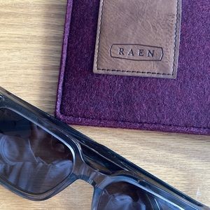 Raen sunglasses brand new !!